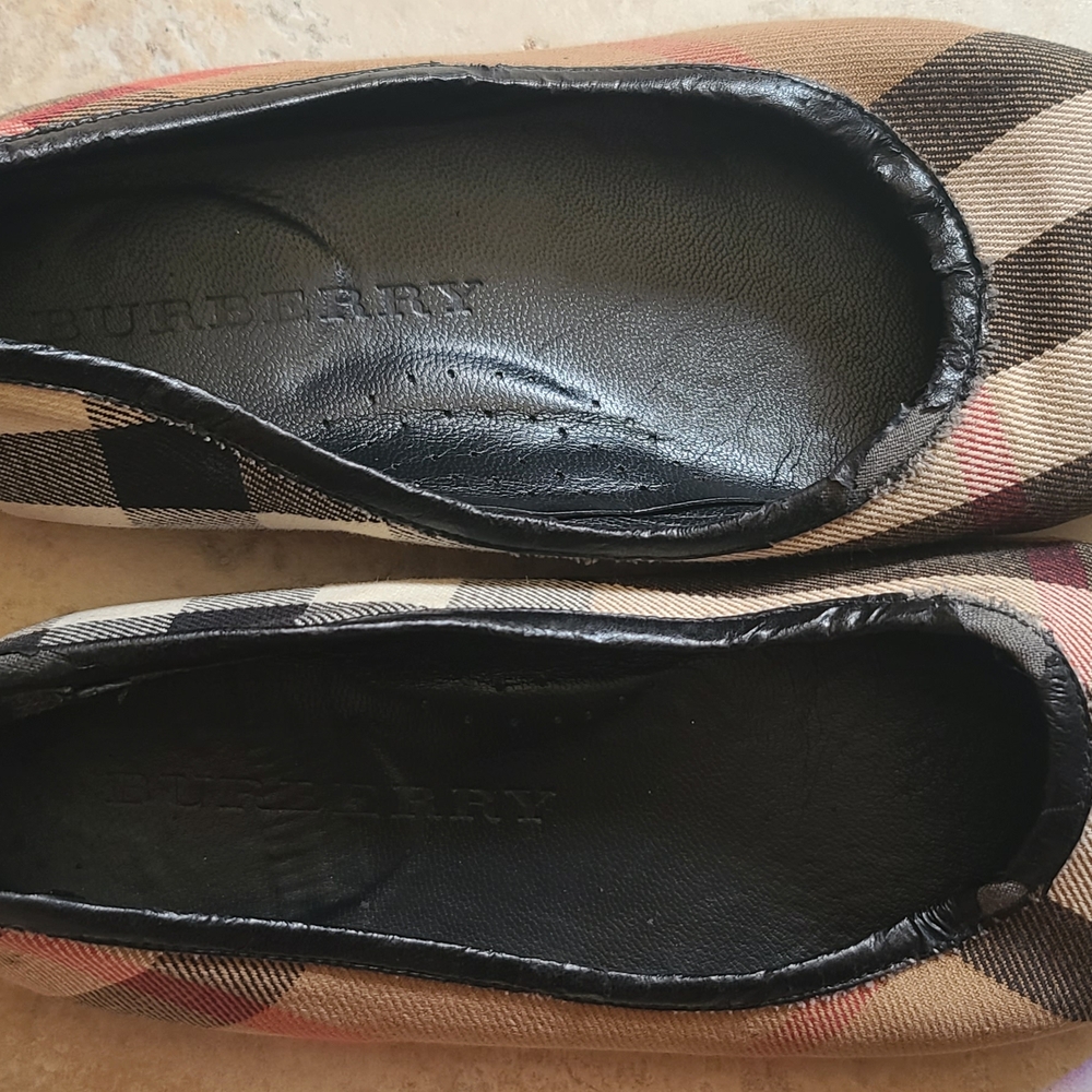 Burberry Women's Checkered Flats - Black and Tan - Picture 3 of 5